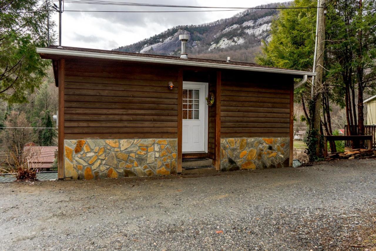 The Chimney Rock Inn & Cottages Exterior photo